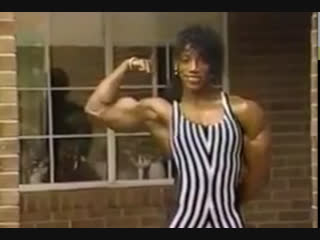 lenda murray sexy muscle posing